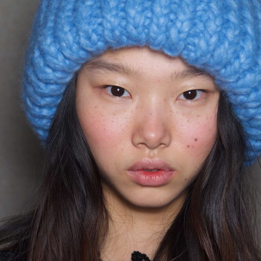 Comment porter le fard &agrave; joues en hiver