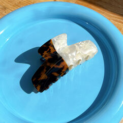 Lora XL Clip in Ivory Tortoiseshell, , large, image7