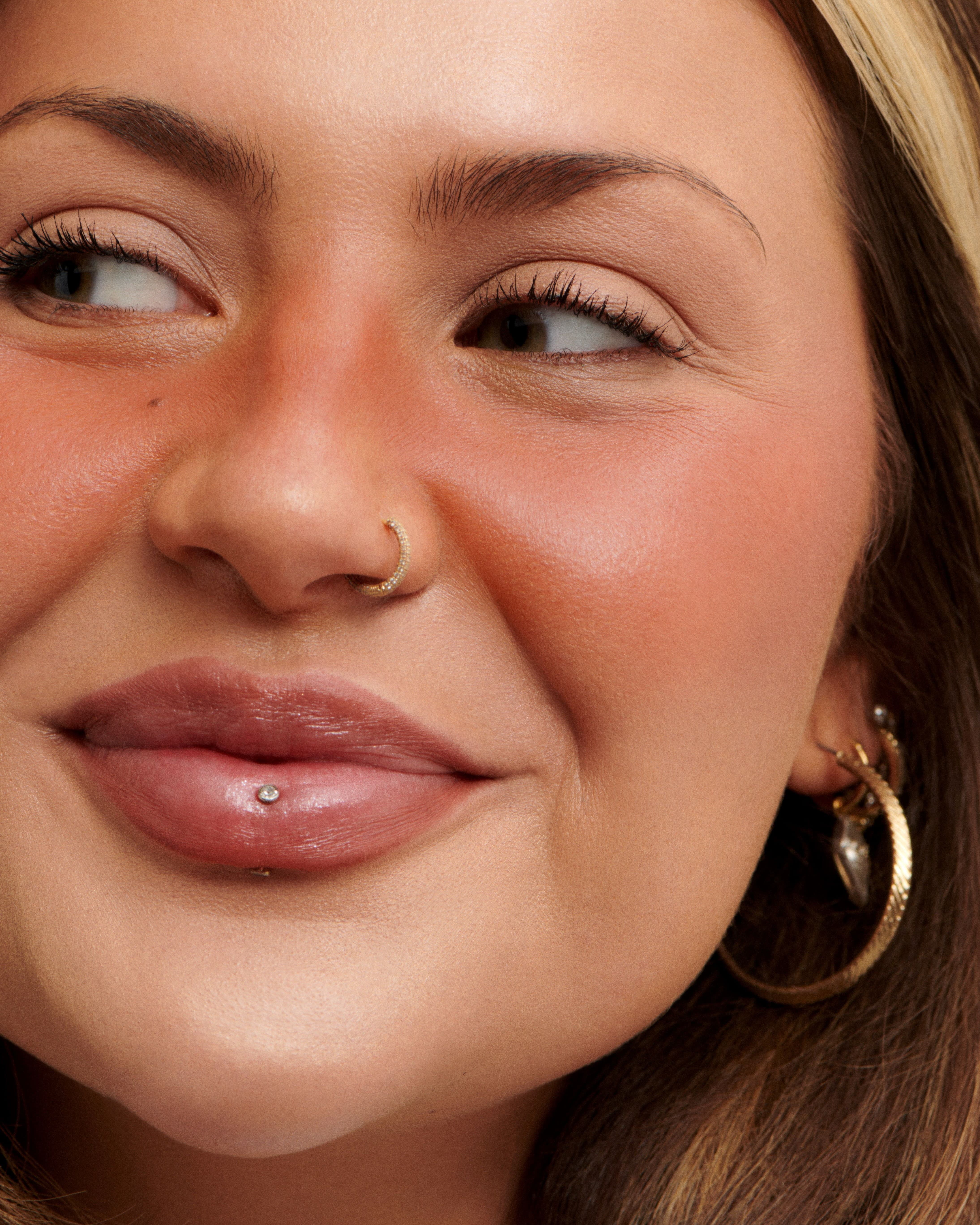 Jamie Genevieve's Sunkissed Blusher Look Close Up | Space NK Jamie Genevieve's Sunkissed Blusher Look Close Up | Space NK