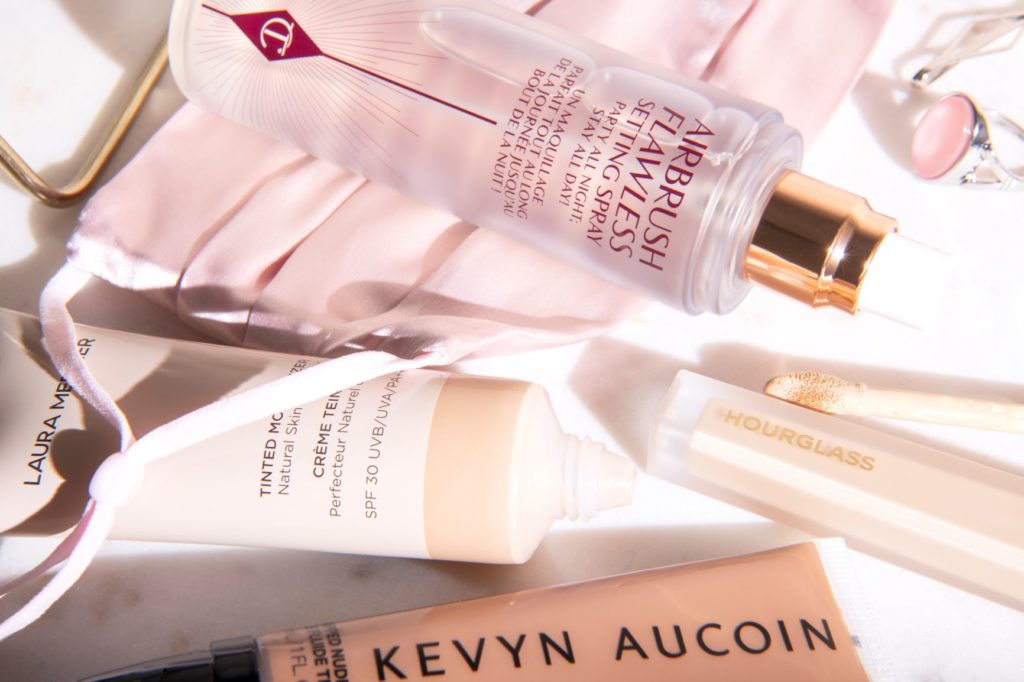 Le maquillage &agrave; l'&eacute;preuve des masques qui reste en place toute la journ&eacute;e