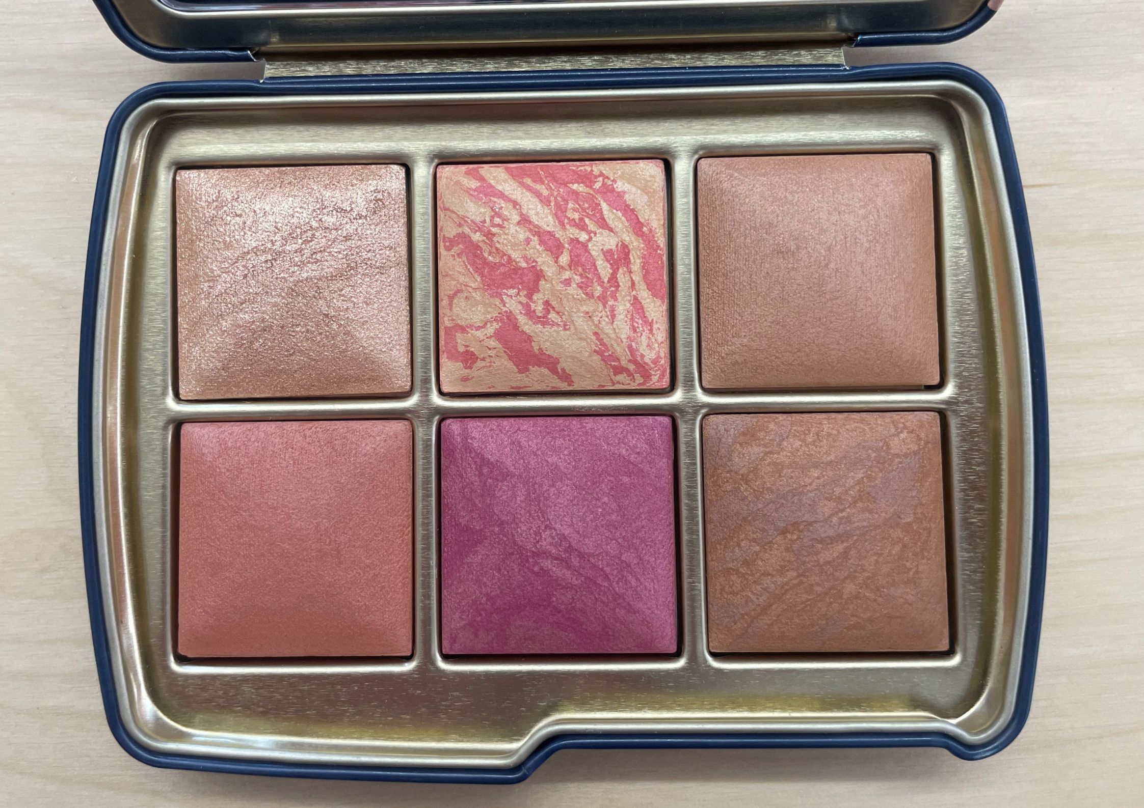 Hourglass Lotus Flower Ambient Lighting Unlocked Palette Hourglass Lotus Flower Ambient Lighting Unlocked Palette