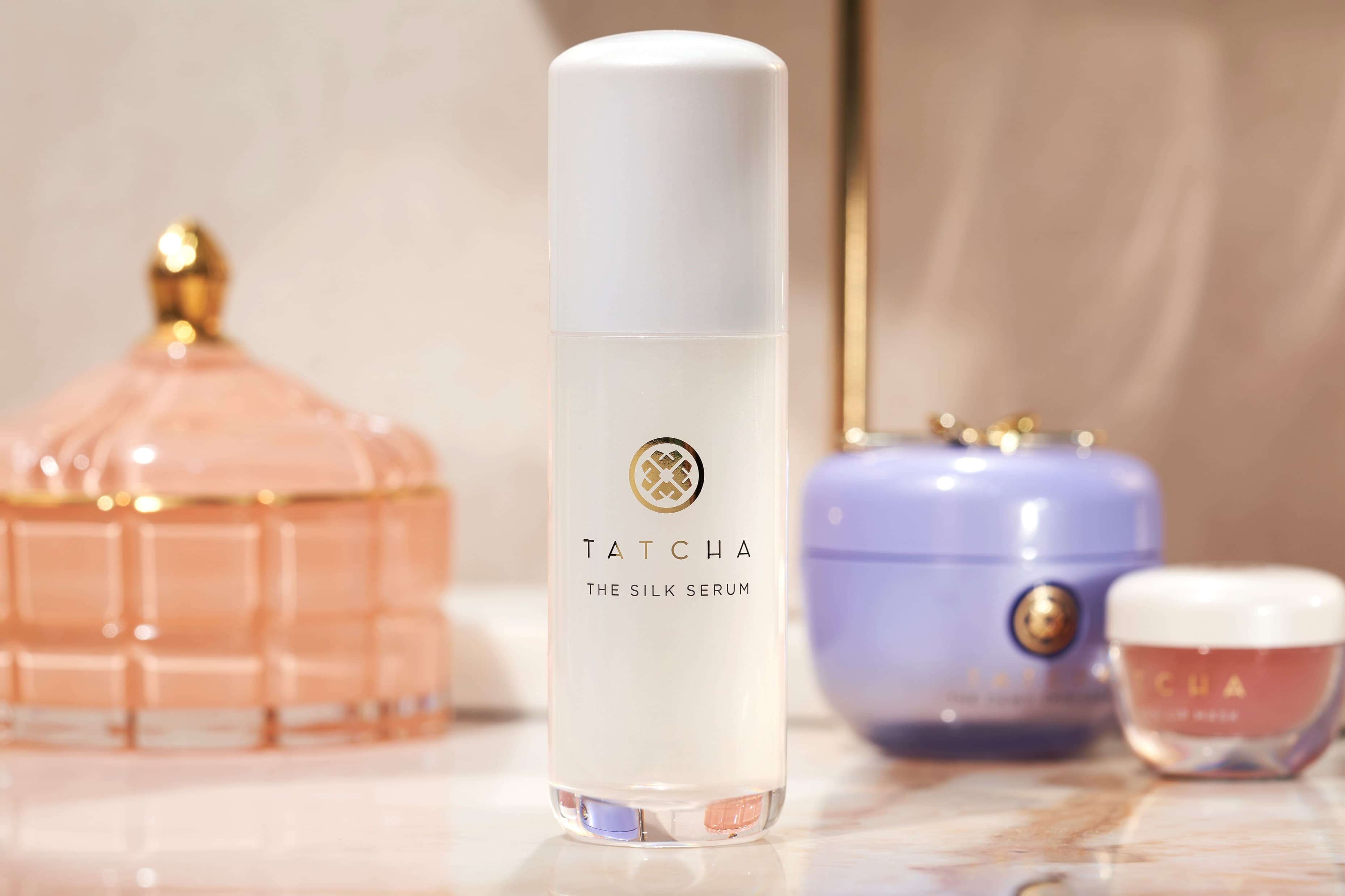 Onze beautyredacteur deelt haar oordeel over Tatcha's Silk Serum