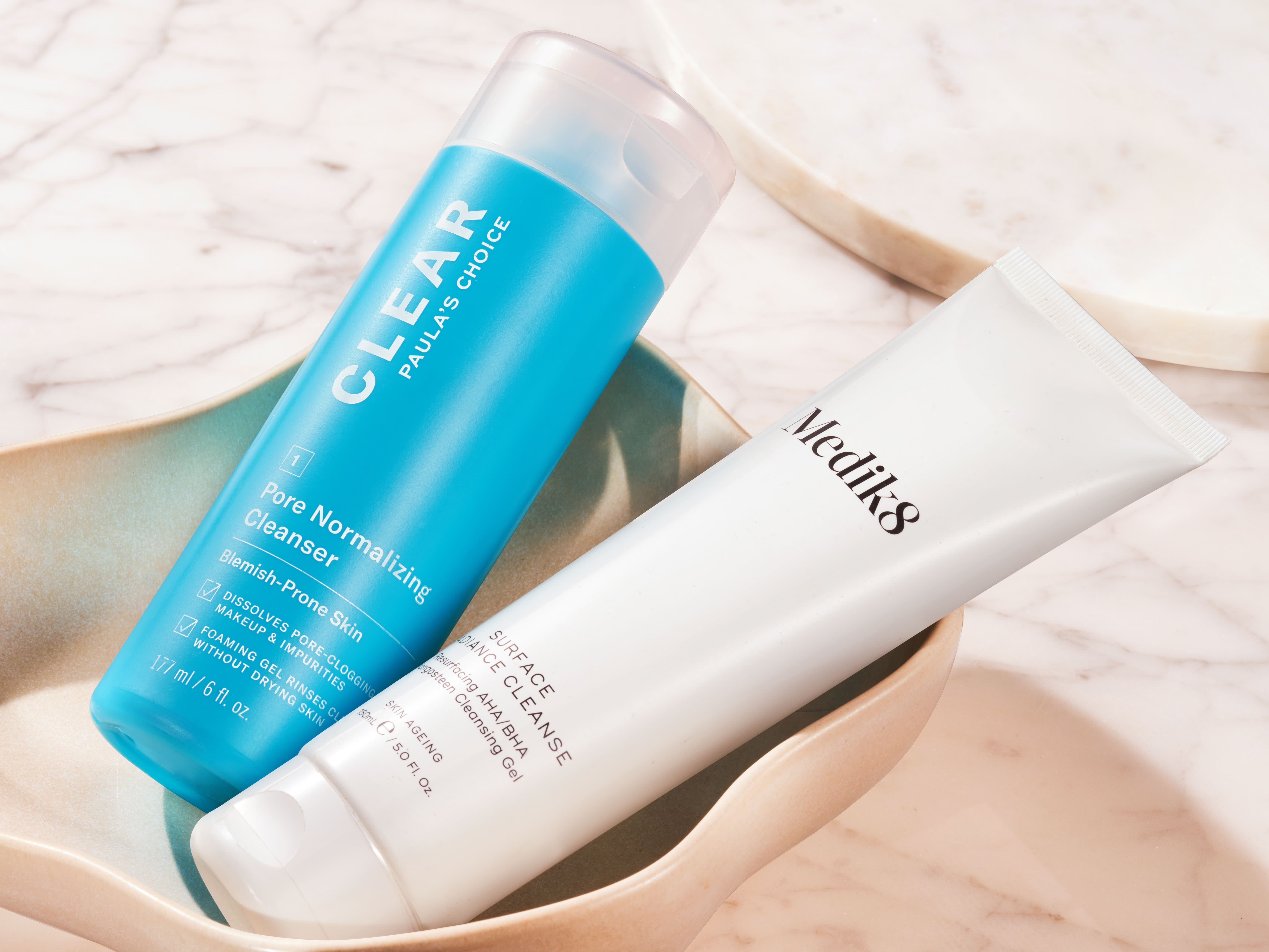 Beh&ouml;ver du en reng&ouml;ring f&ouml;r acne-ponerad hud? Vi har t&auml;ckt upp f&ouml;r dig