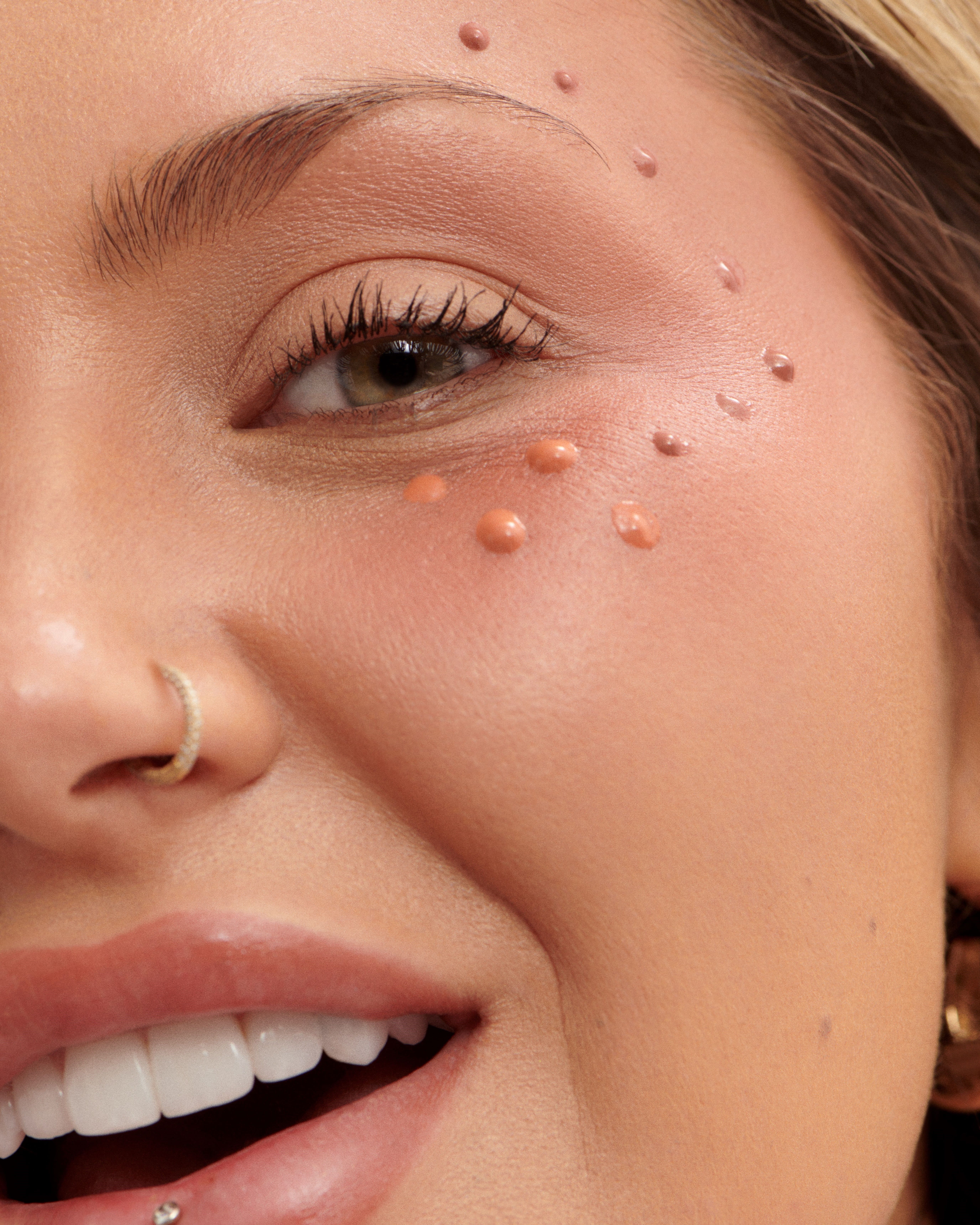 Jamie Genevieve's Sculpted Blusher Look Close Up | Space NK Jamie Genevieve's Sculpted Blusher Look Close Up | Space NK