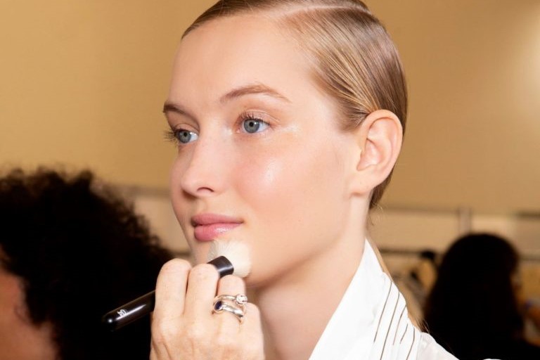 Hur man d&ouml;ljer rodnad snabbt